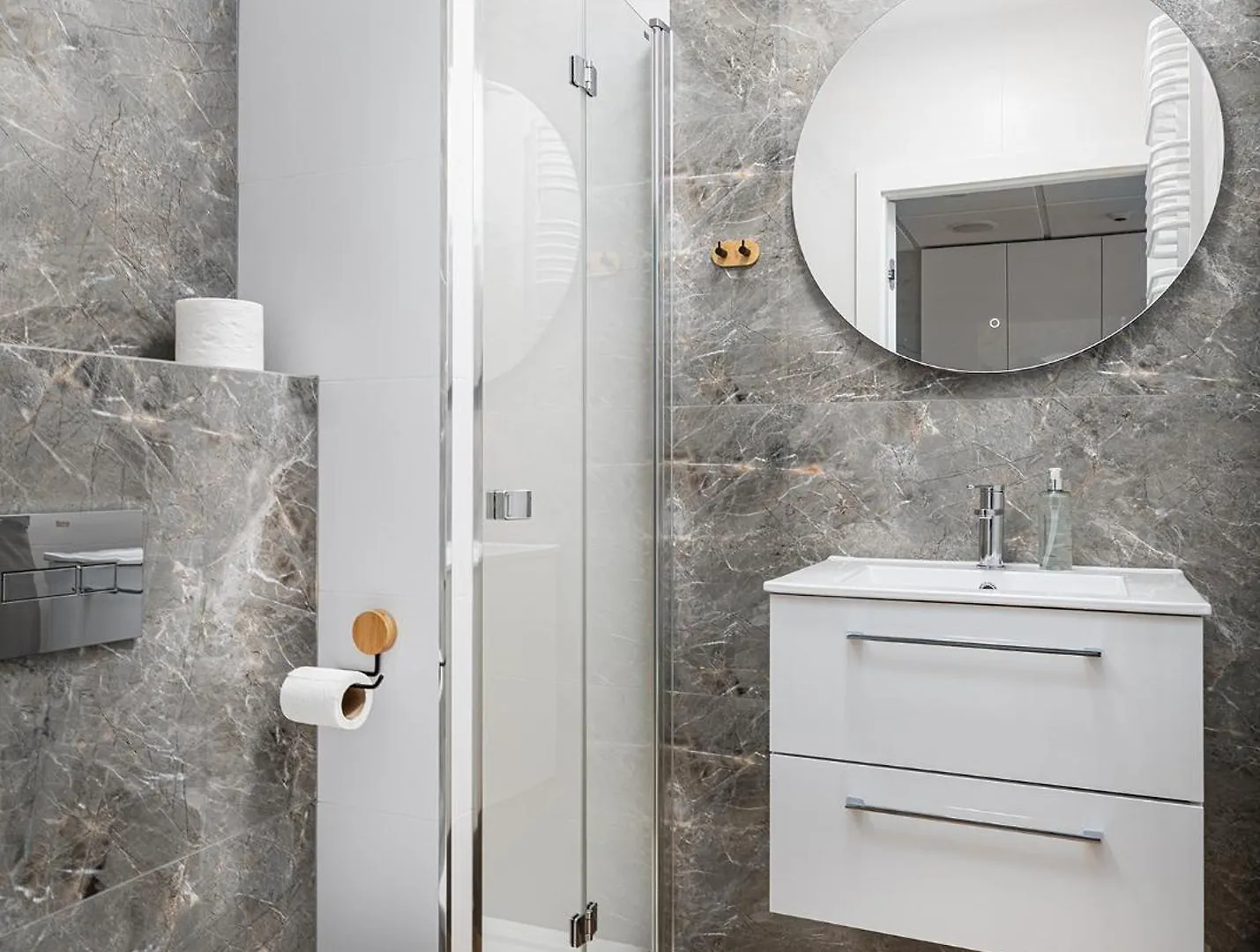 Rentplanet - Apartamenty Pileckiego Warszawa 0*,  Polska
