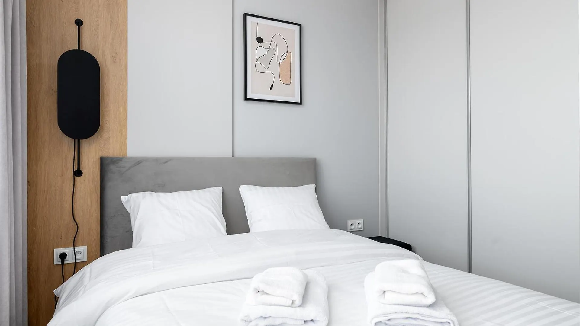 Rentplanet - Apartamenty Pileckiego Варшава 0*,